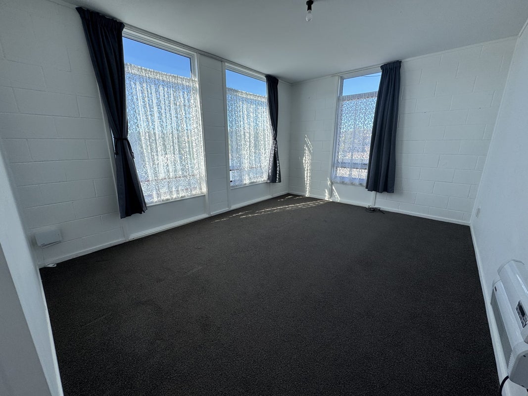 8/255 Coutts Street, Rongotai, Wellington - Carousel 1