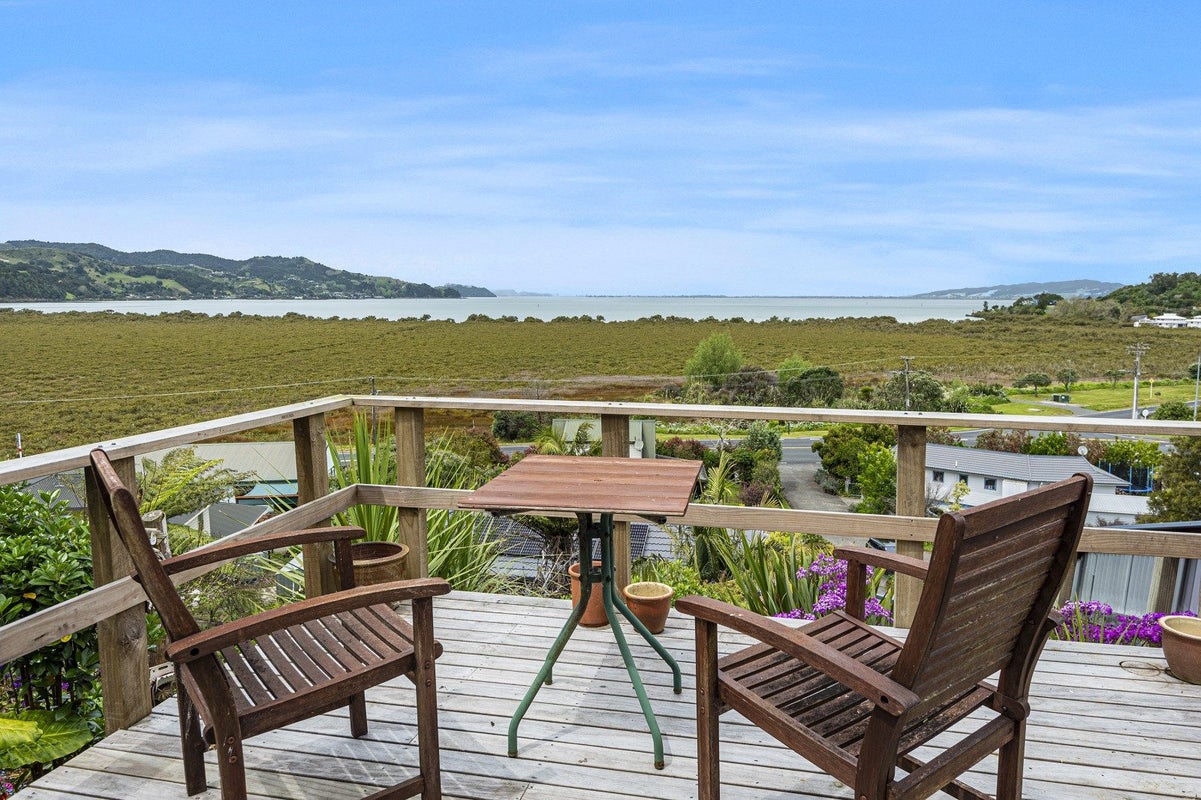 4 Sunrise Court, Onerahi, Whangarei - Carousel 2