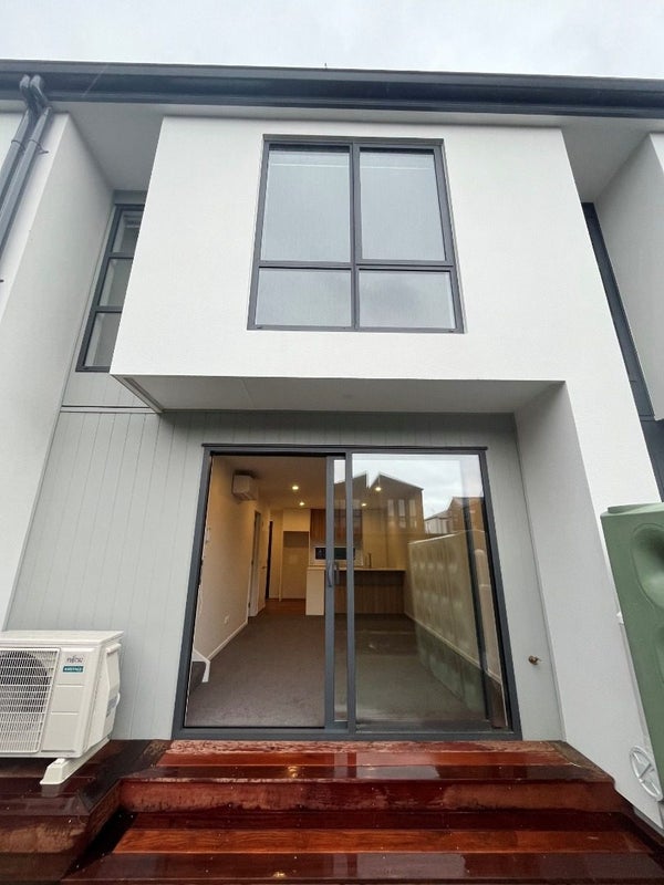 5/20 Fitzherbert Road, Wainuiomata, Lower Hutt - Carousel 1