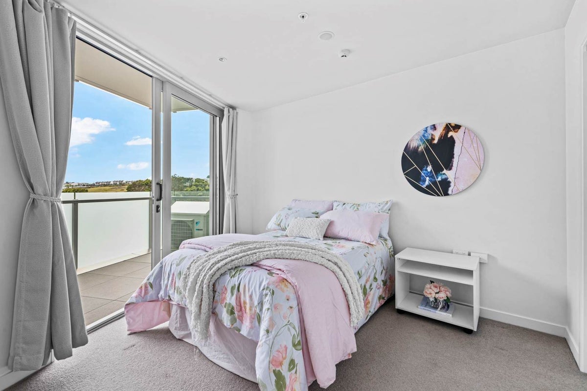 405/1 Rose Garden Lane, Albany, Auckland - Carousel 1