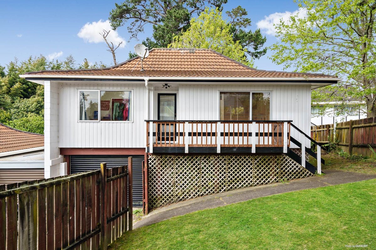 2/333 Triangle Road, Massey, Auckland - Carousel 1