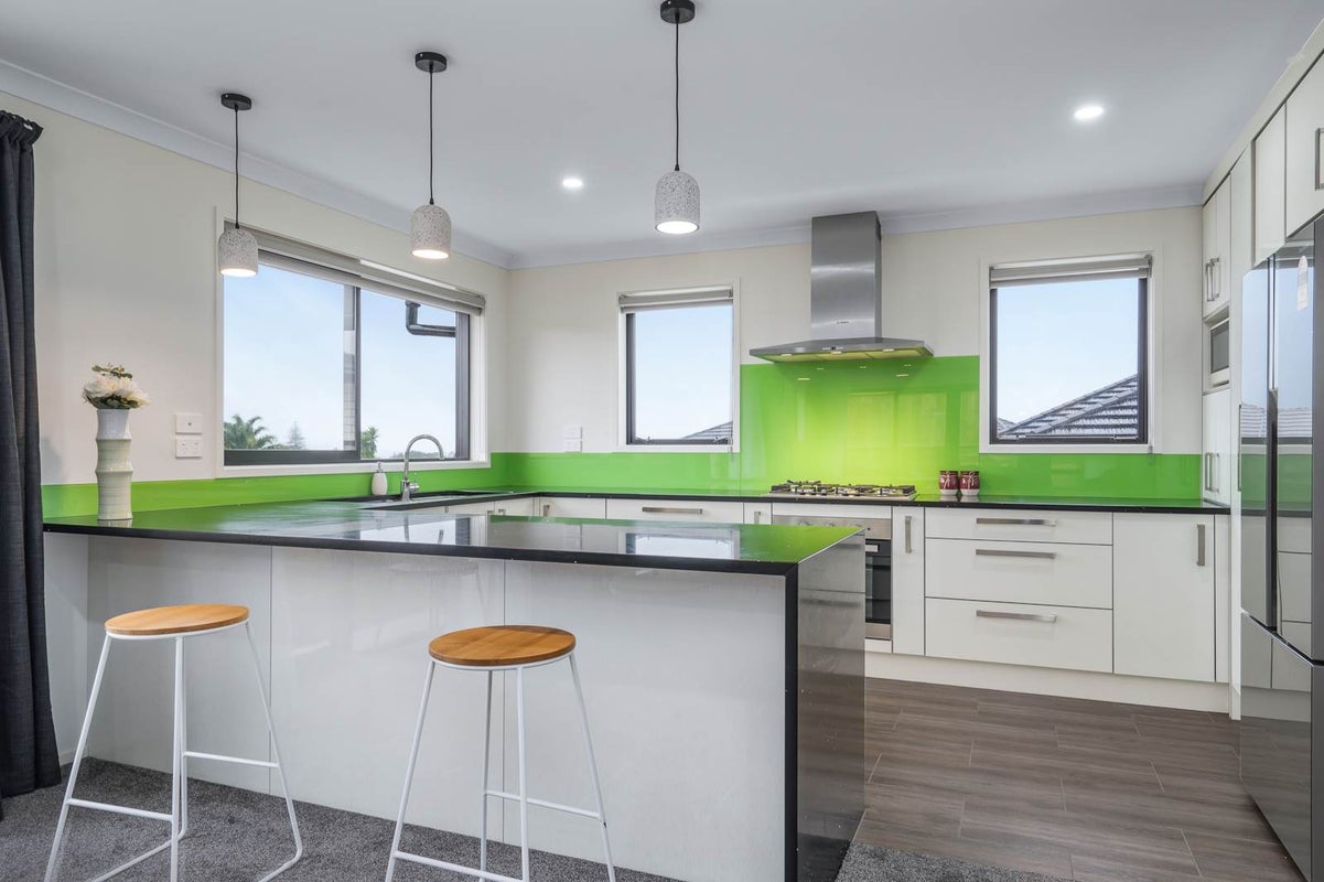 8 Torrey Pines Rise, Kamo, Whangarei - Carousel 2
