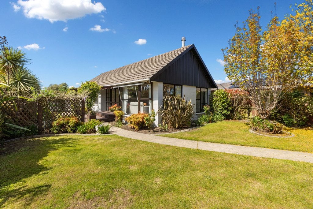 14 Cavendish Road, Casebrook, Christchurch - Carousel 1