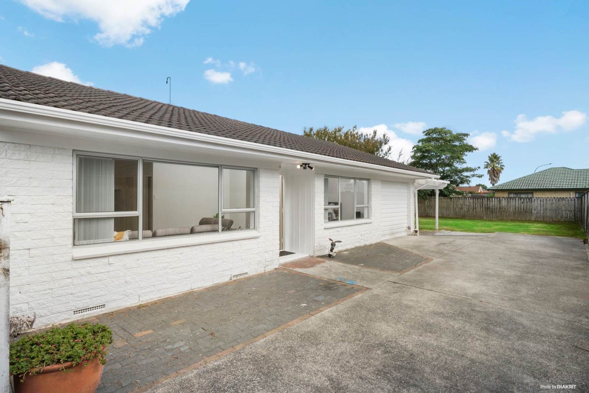 3/28 Airfield Road, Takanini, Auckland - Carousel 1