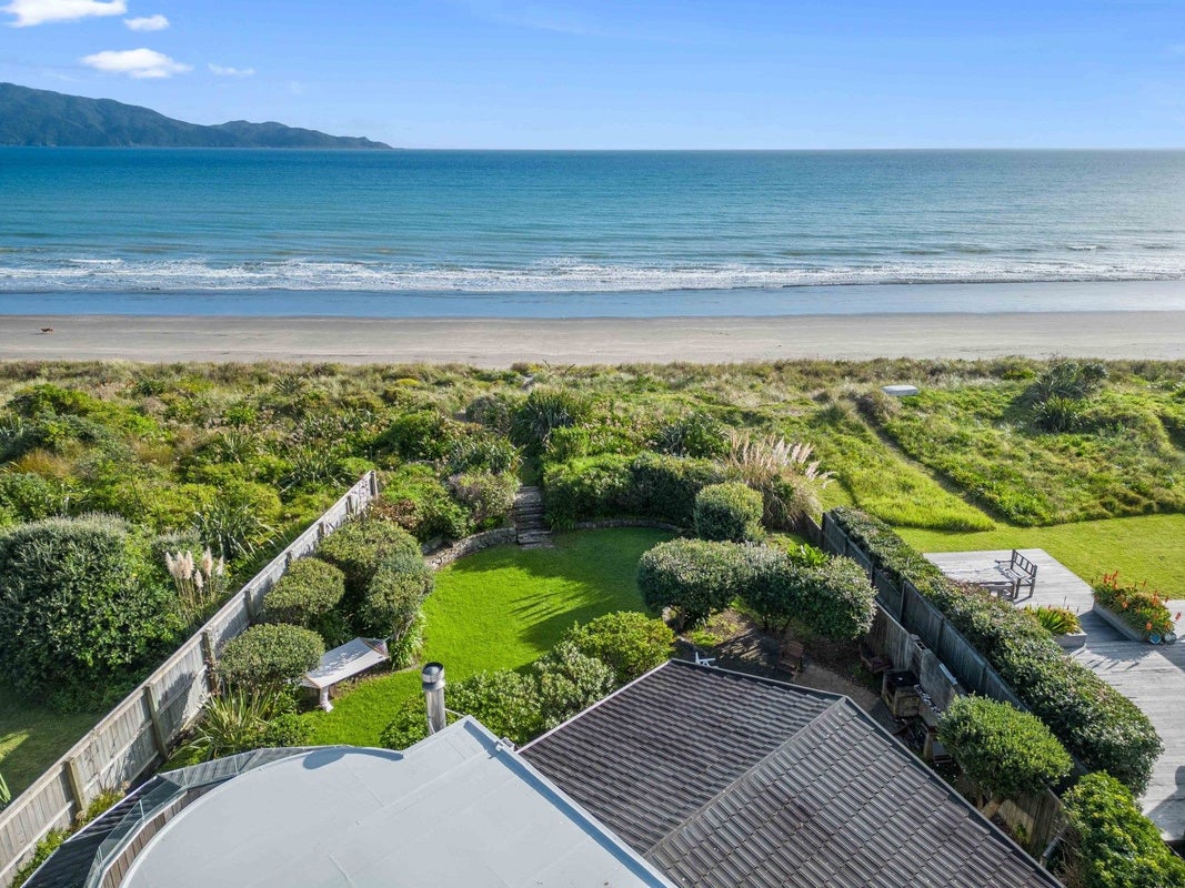 17 Oratia Street, Waikanae Beach, Waikanae - Carousel 23
