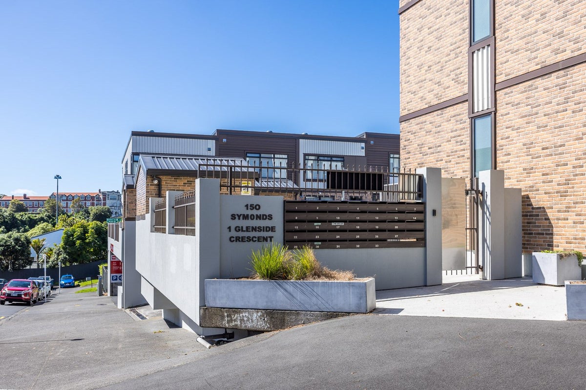 26/1 Glenside Crescent, Grafton, Auckland - Carousel 1