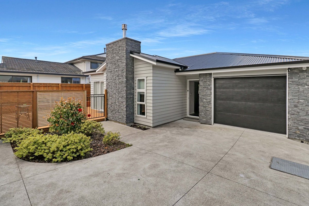23A Charleston Avenue, Boulcott, Lower Hutt - Carousel 1