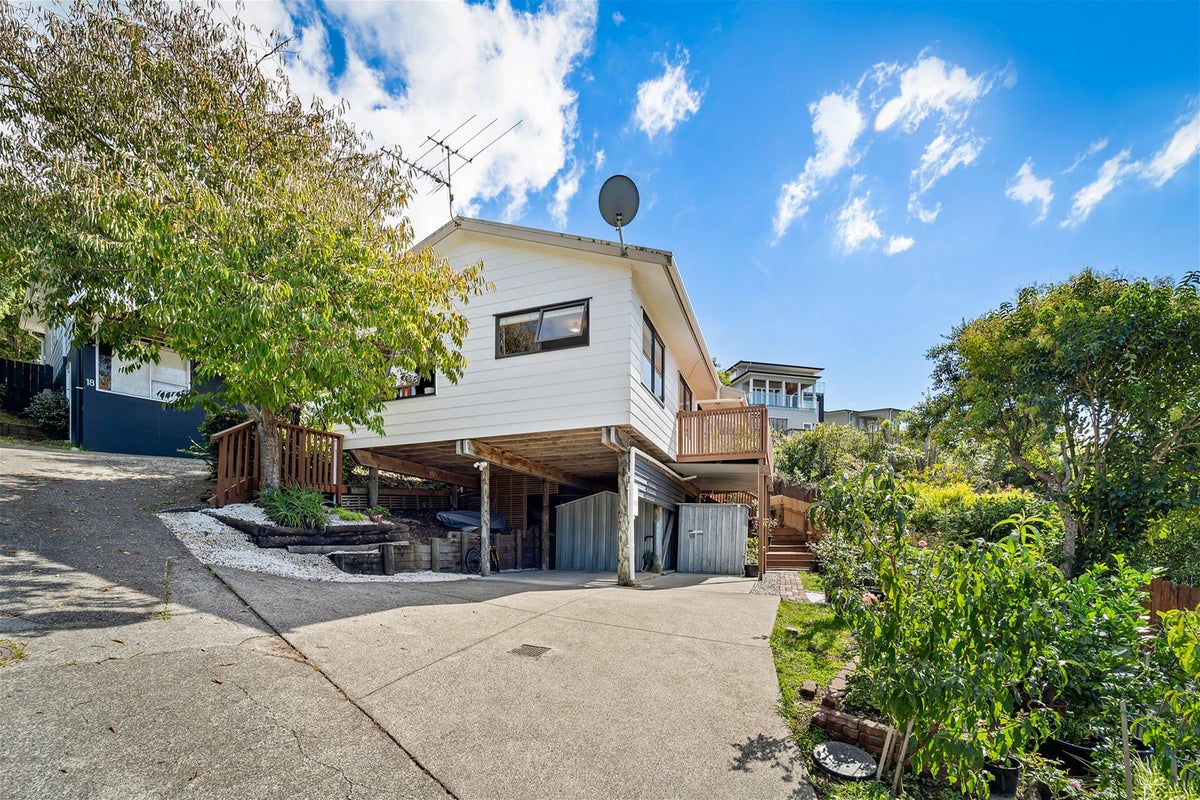 2/18 Clensmore Place, Torbay, Auckland - Carousel 20