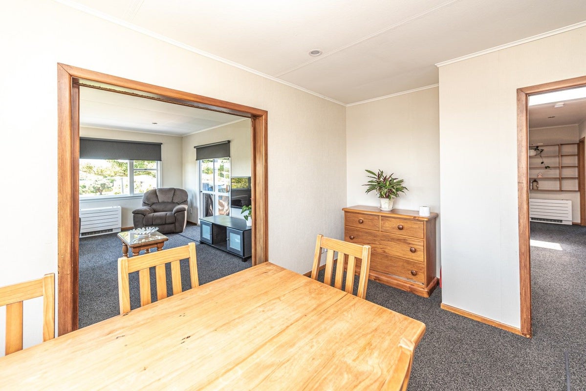 24 Burns Street, Tawhero, Whanganui - Carousel 37