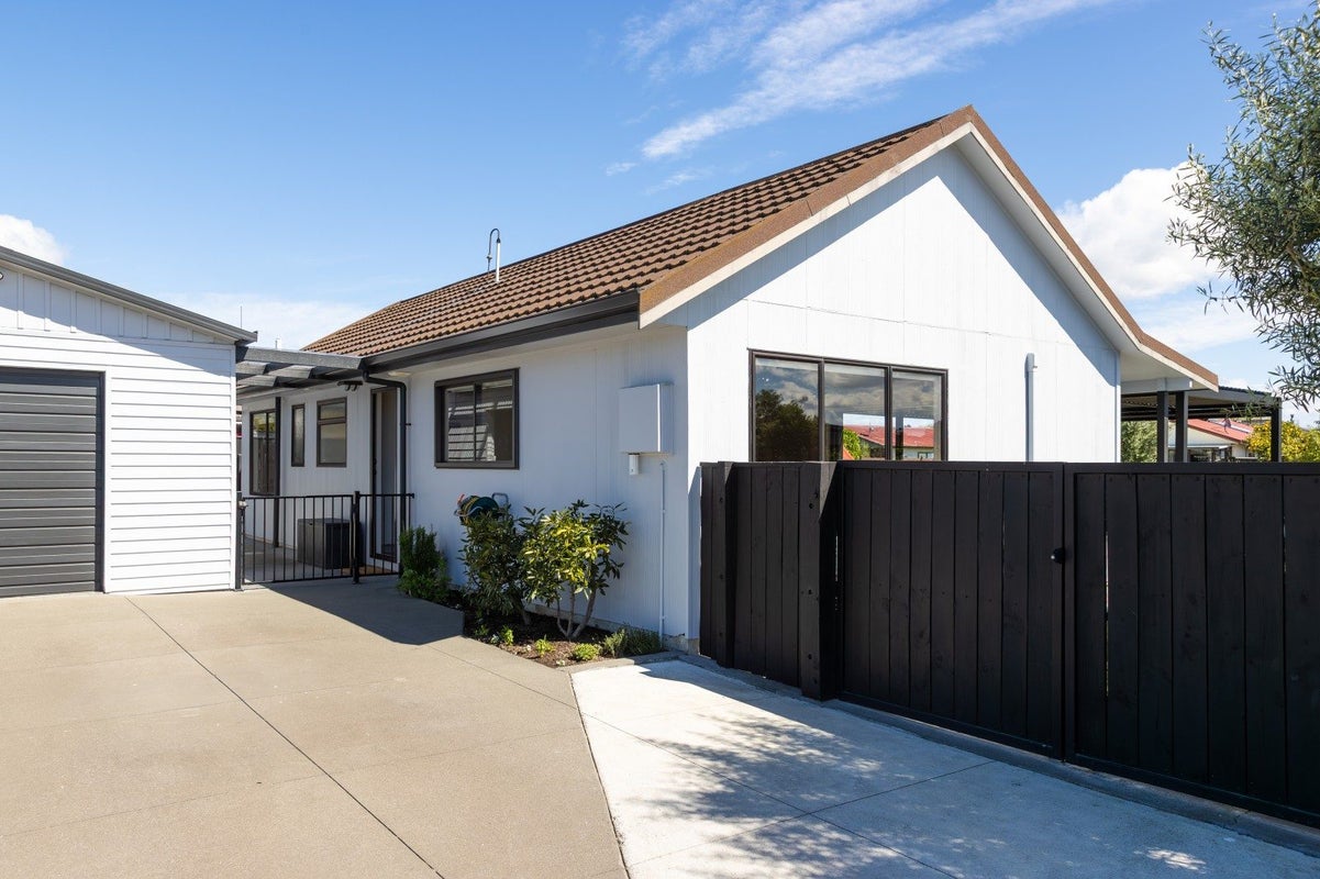 1 Beveridge Place, Greenmeadows, Napier - Carousel 1