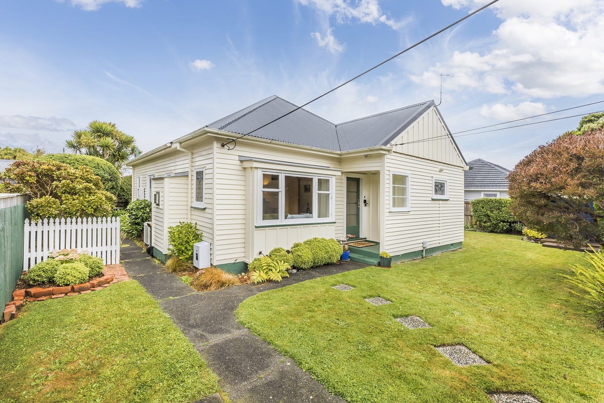 44A Puriri Street, Miramar, Wellington - Carousel 1