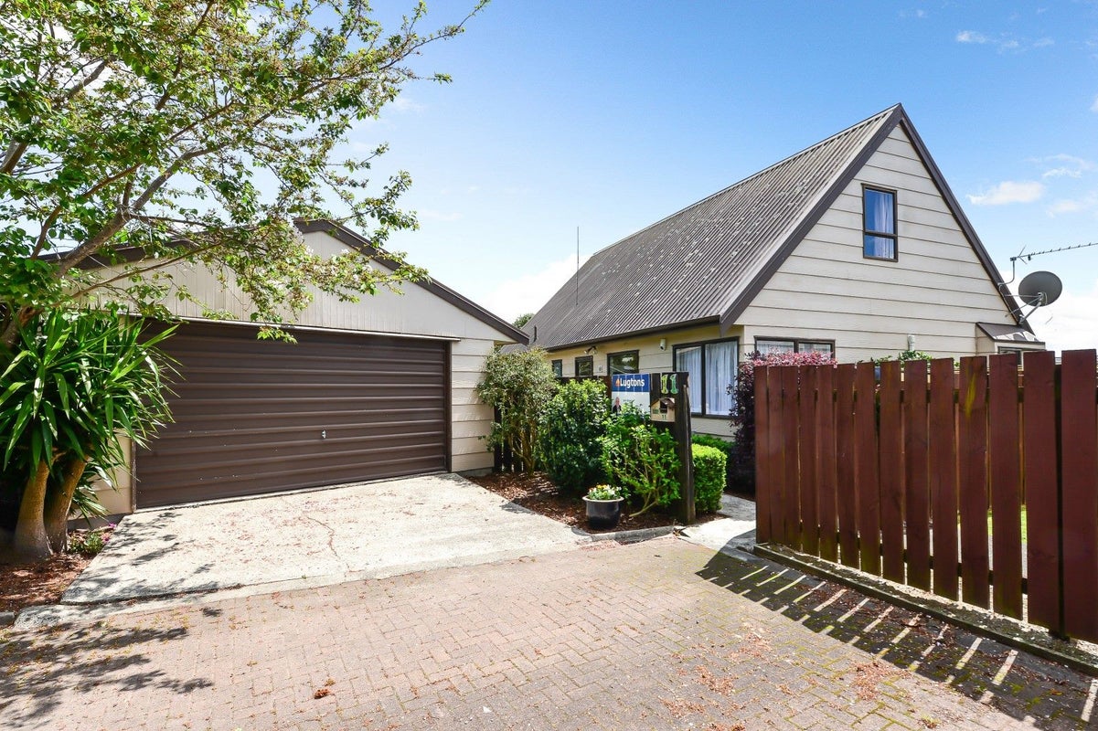 11 Caulfield Green, Nawton, Hamilton - Carousel 1