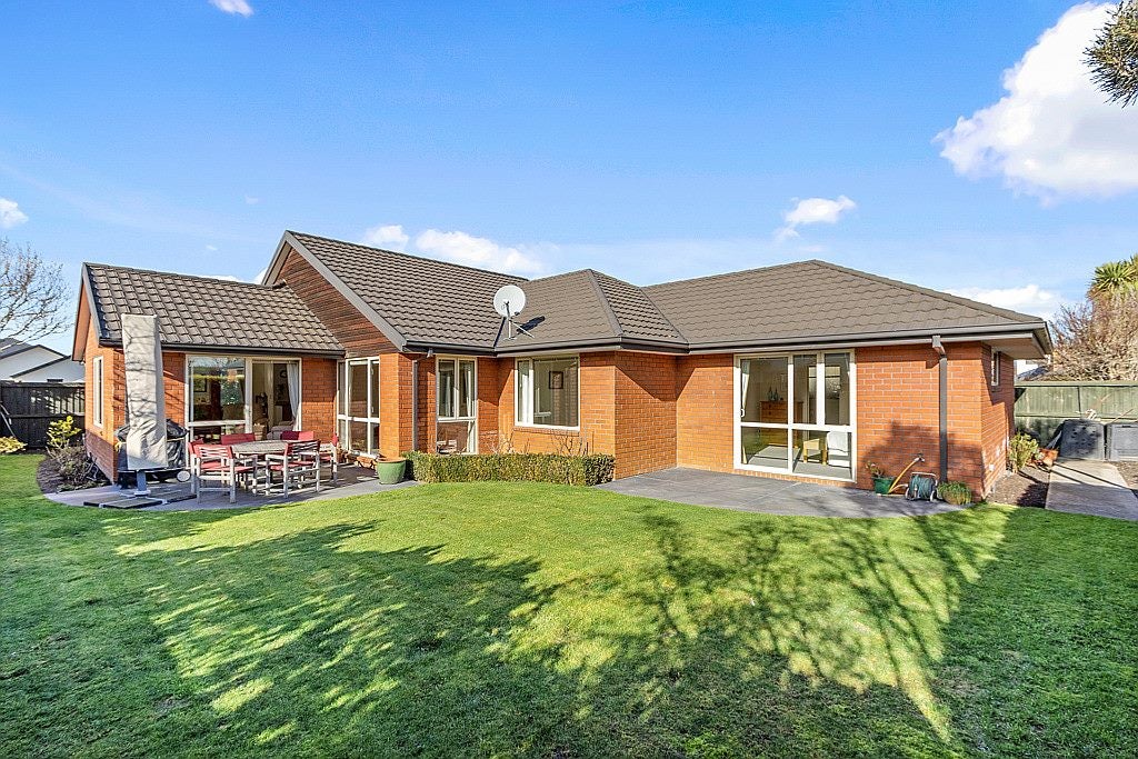 11 Janal Place, Northwood, Christchurch - Carousel 2