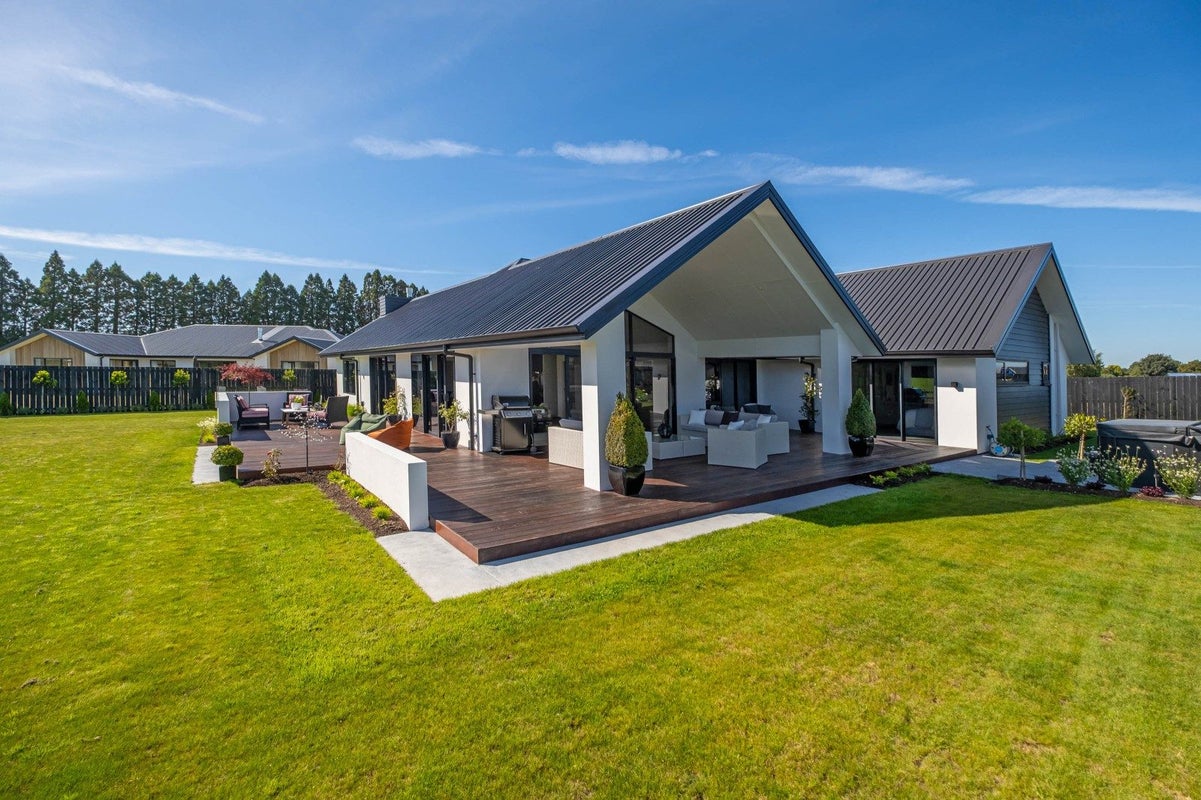 9 Inky Lord Lane, Methven - Carousel 1