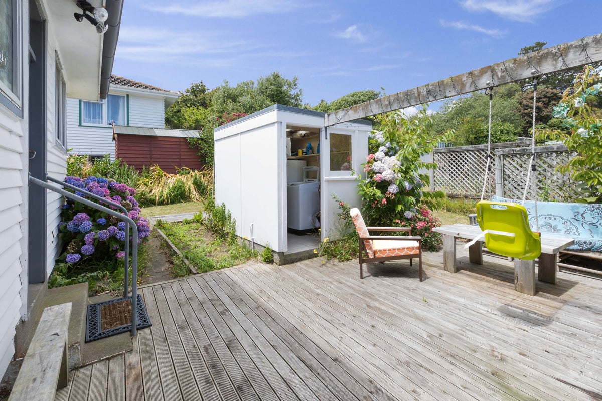 2 Owhiti Street, Titahi Bay, Porirua - Carousel 16