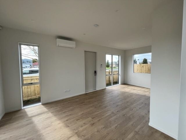 3A Great South Road, Papatoetoe, Auckland - Carousel 2