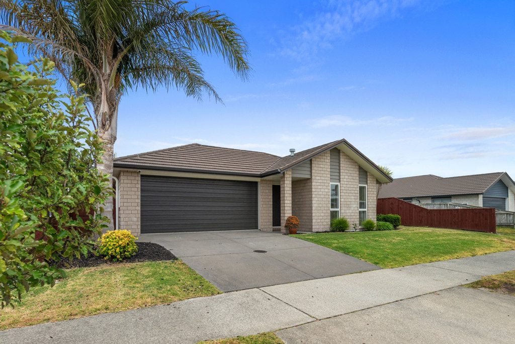 14 Raiha Street, Papamoa Beach, Papamoa - Carousel 1