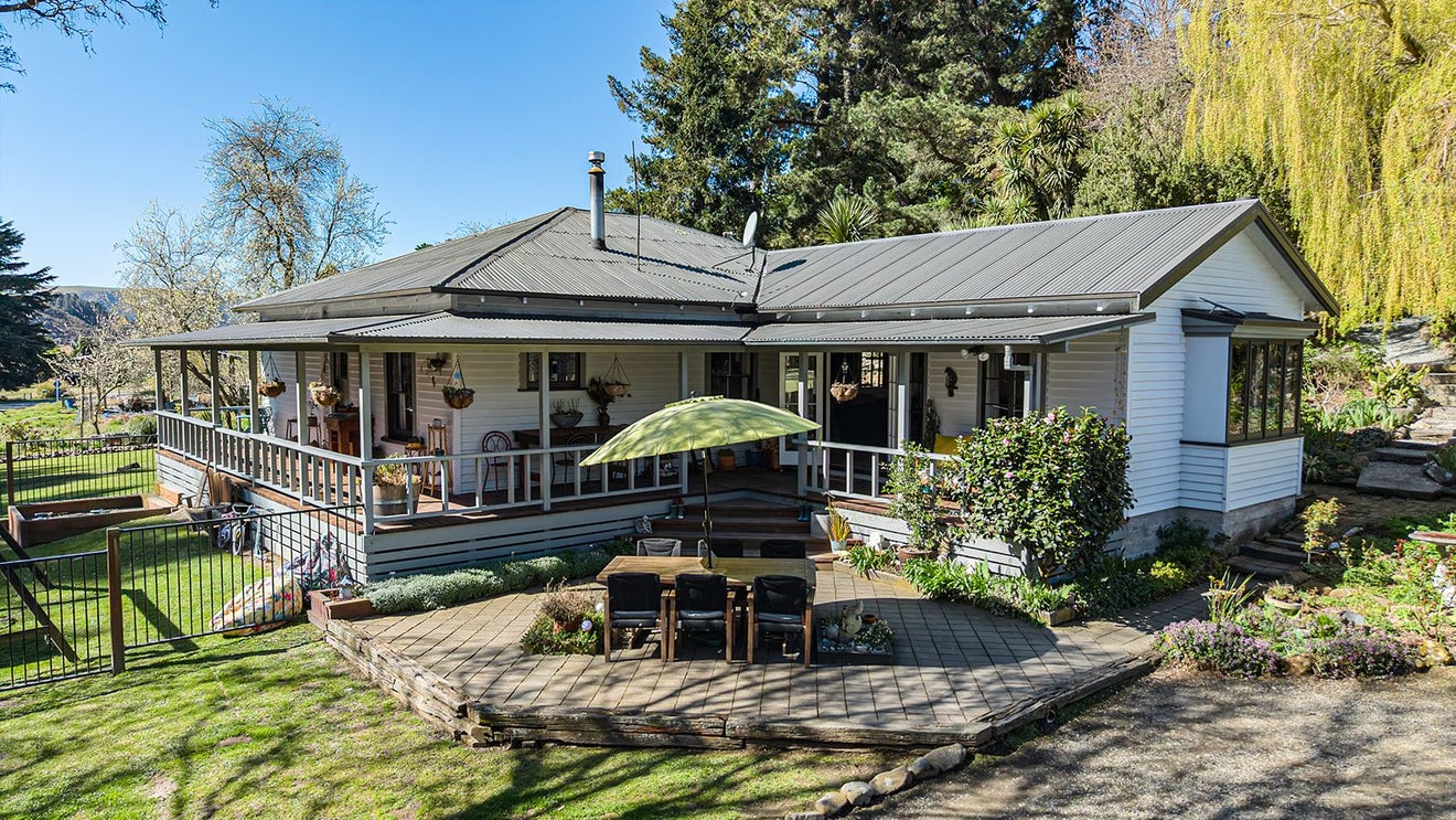 421 Monavale Road, Albury, Mackenzie, Canterbury - Carousel 1
