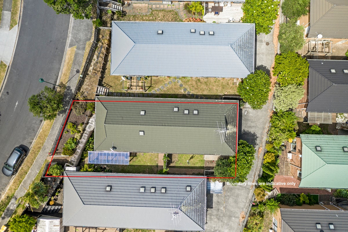 3/12 Northcross Drive, Oteha, Auckland - Carousel 1