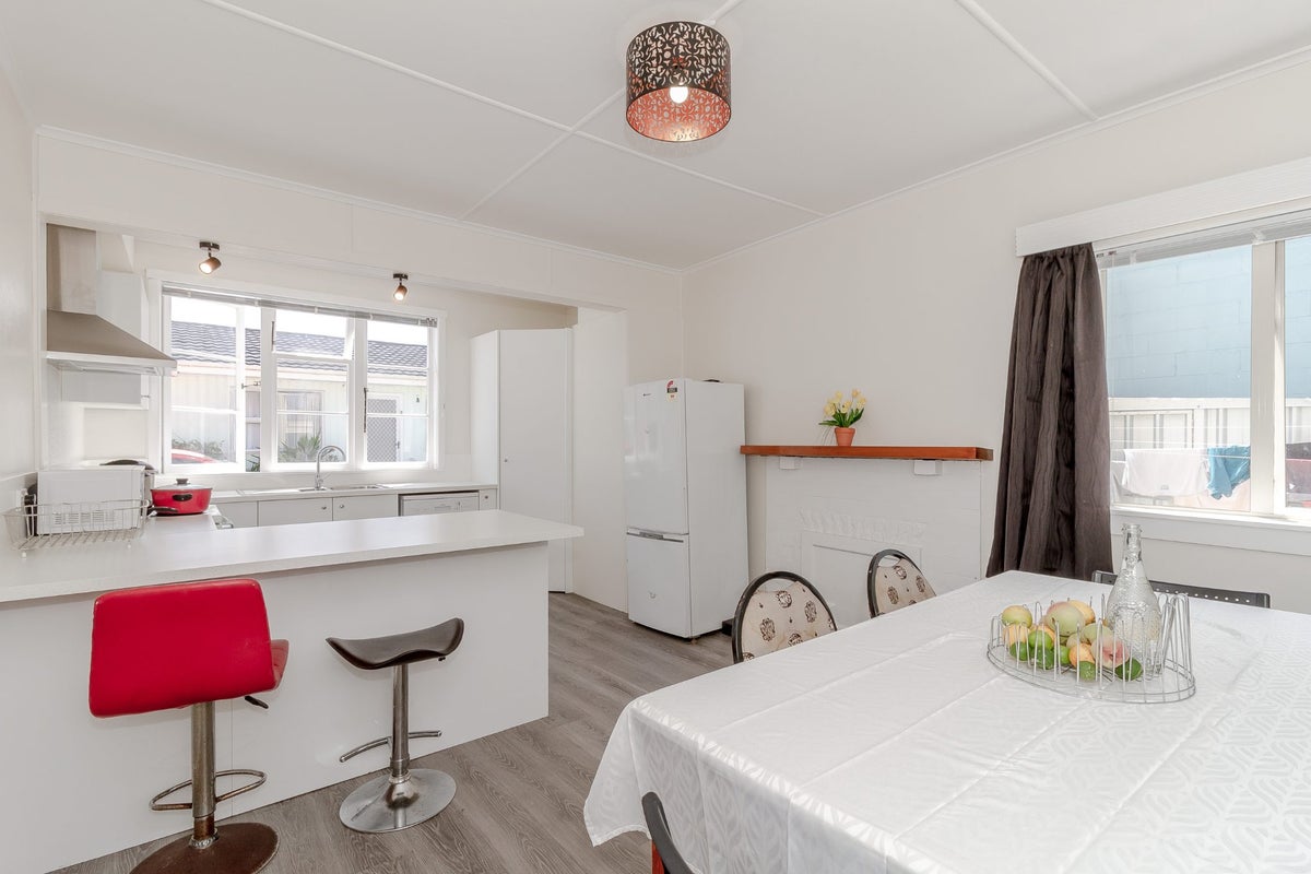 1/97 Nelson Crescent, NAPIER SOUTH, NAPIER - Carousel 2