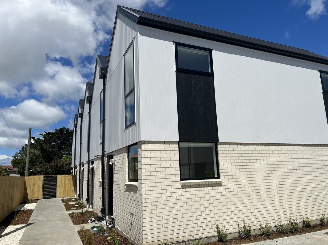 5/127 Luke Street East, Otahuhu, Auckland - Carousel 2