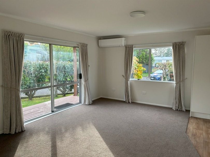 1 Totara Grove, Featherston - Carousel 2