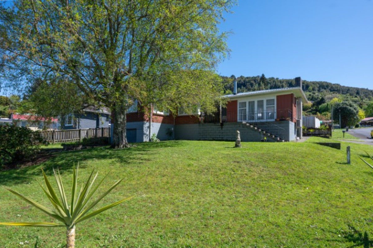 92 Turner Drive, Western Heights, Rotorua - Carousel 1