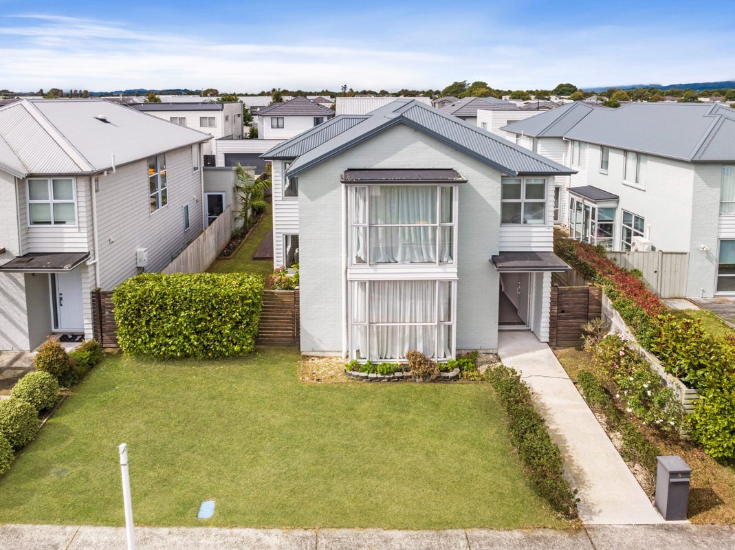 5 Hakaro Way, Takanini, Auckland - Carousel 1