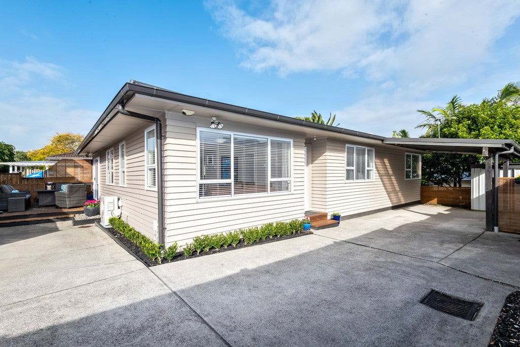 46B Rodney Street, Howick, Auckland - Carousel 1