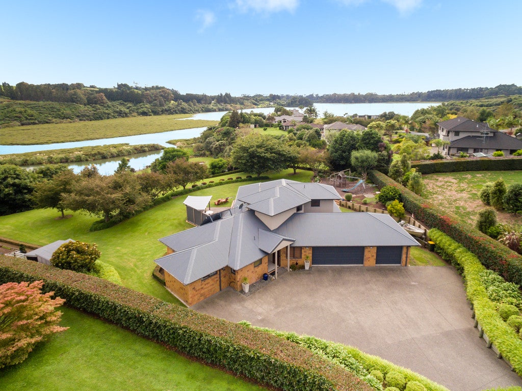 33 Te Karaka Drive, Te Puna, Tauranga - Carousel 2