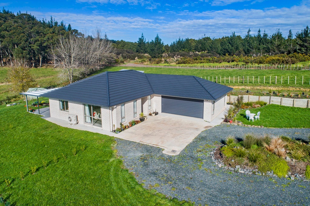 201 Gomez Road, Hikurangi, Hikurangi - Carousel 1