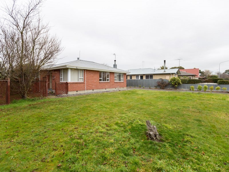 9 Petries Road, Woodend, Woodend - Carousel 18
