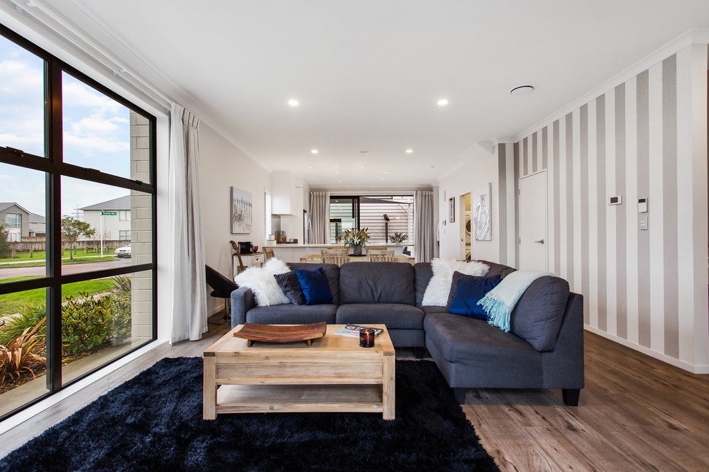 1 Taupinga Way, Takanini, Auckland - Carousel 2