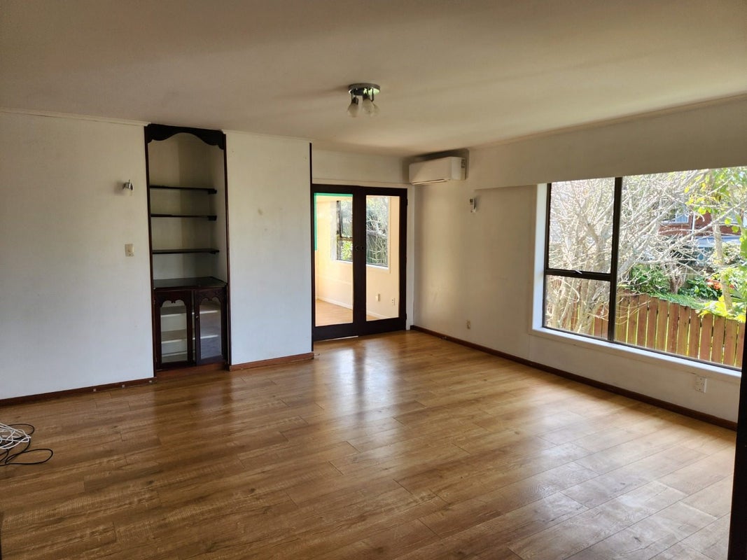 1A John Downs Drive, Browns Bay, Auckland - Carousel 2