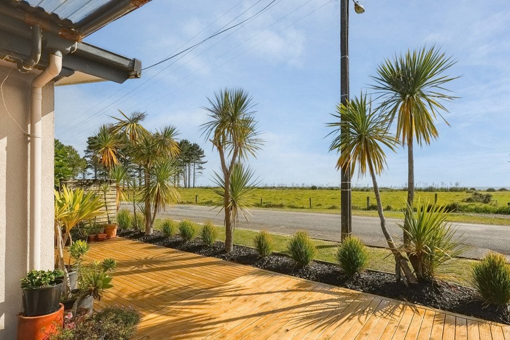47 Marine Parade, Carters Beach, Westport - Carousel 2