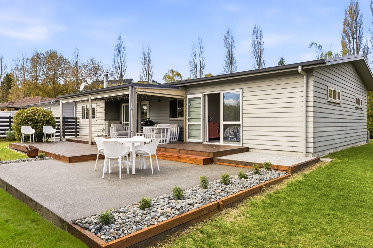 98 Kinloch Road, Kinloch, Taupo - Carousel 1