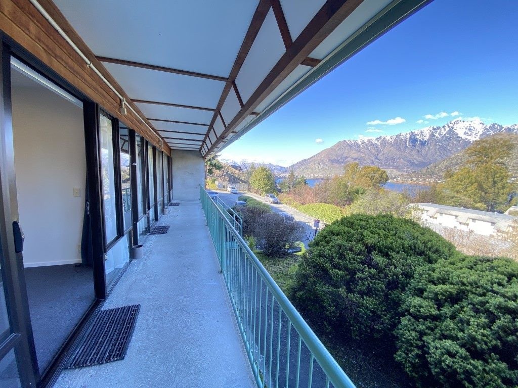 15/43 GOLDRIDGE WAY, FRANKTON RD, QUEENSTOWN - Carousel 1