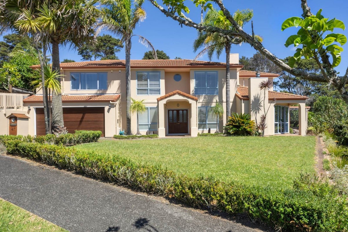 47 Chamari Close, Titirangi, Auckland - Carousel 2