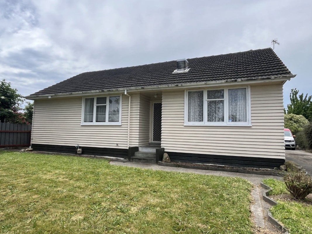 66 Highbury Avenue, Highbury, Palmerston North - Carousel 13