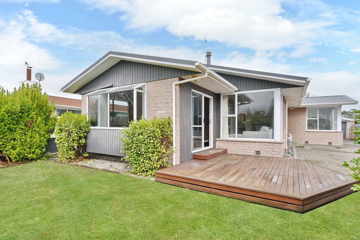54 Oriana Crescent, Hornby, Christchurch - Carousel 1