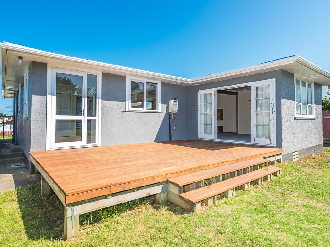 12 Aotea Street, Castlecliff, Whanganui - Carousel 2