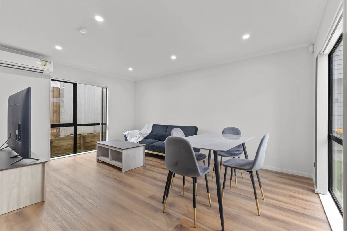101D Tui Road, Papatoetoe, Auckland - Carousel 2