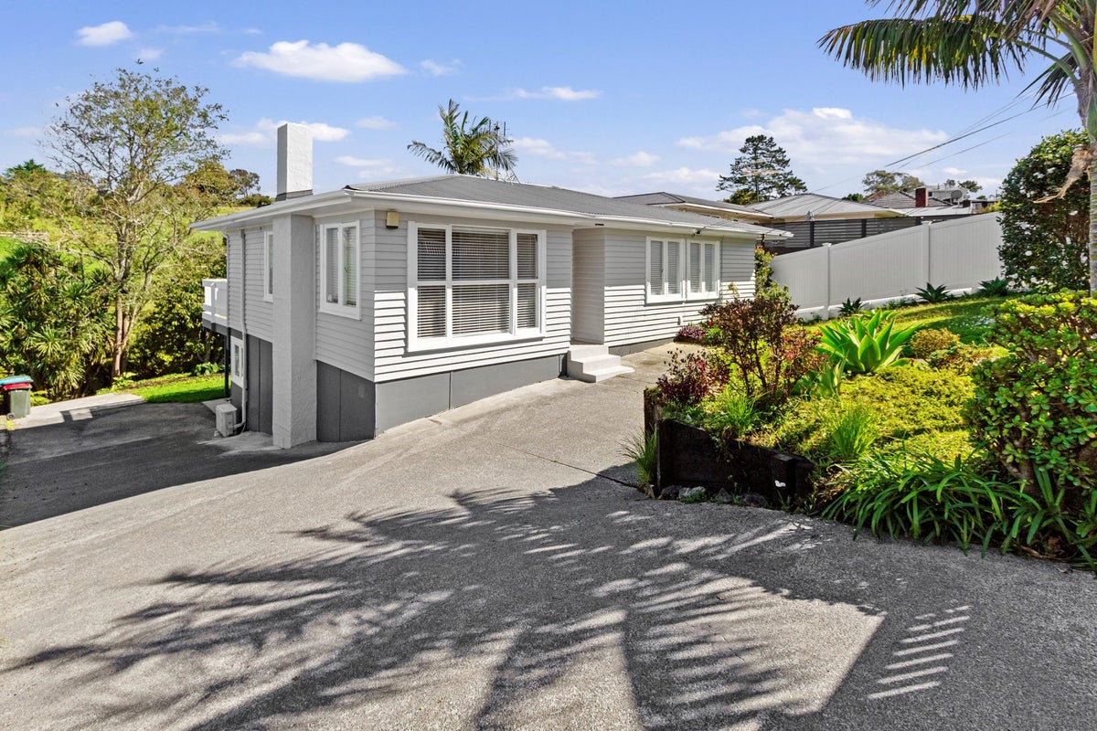 25 Apirana Avenue, Glen Innes, Auckland - Carousel 1