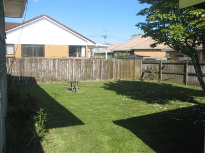 2/59 Shakespeare Road, Milford, Auckland - Carousel 2