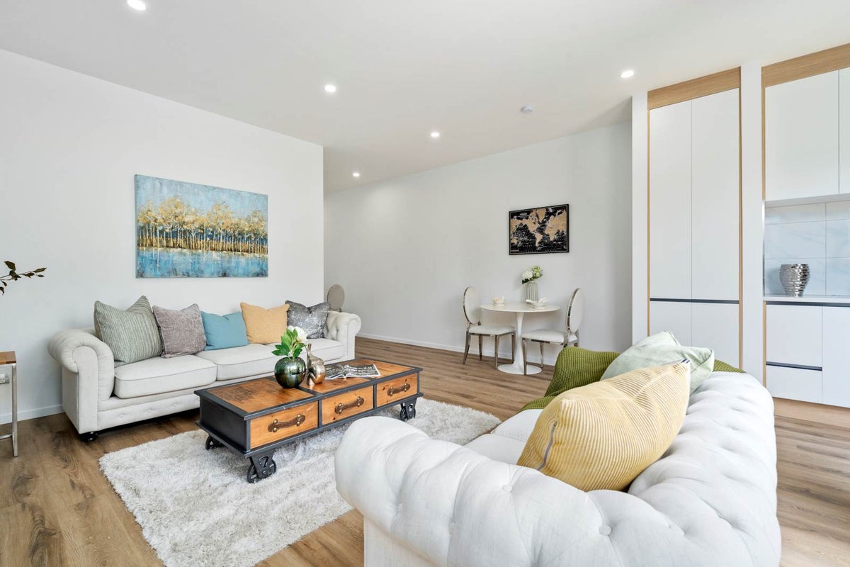 8 Puwha Street, Massey, Auckland - Carousel 2