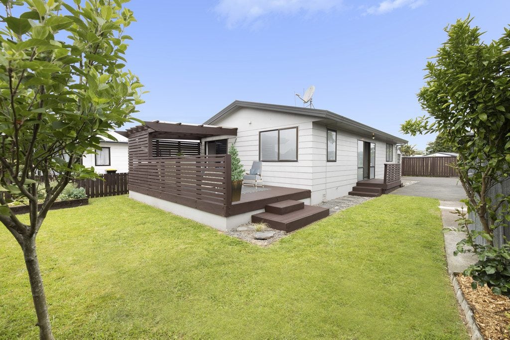 190 Windermere Drive, Poike, Tauranga - Carousel 1
