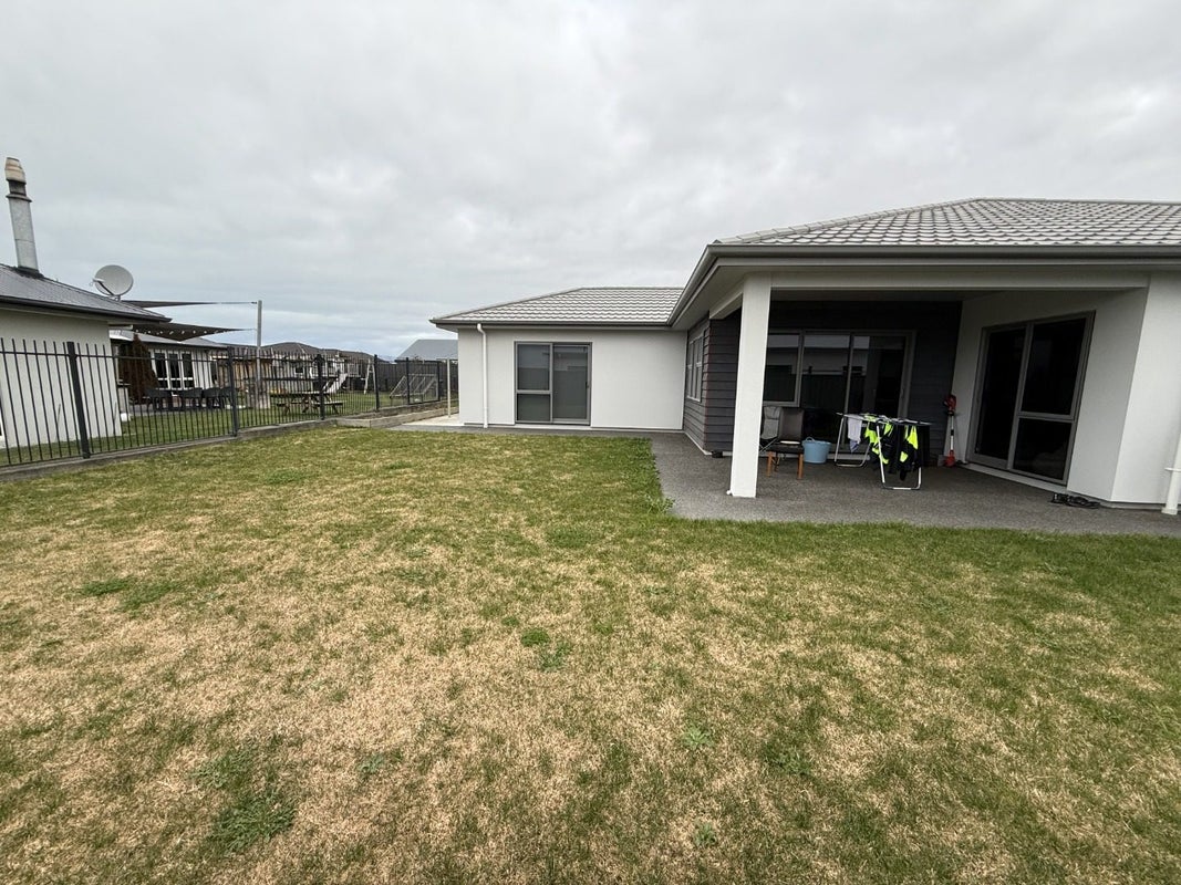 1 Rangataiki Place, Awatoto, Napier - Carousel 2