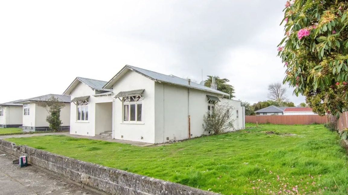 116 Ferguson Street, West End, Palmerston North - Carousel 1