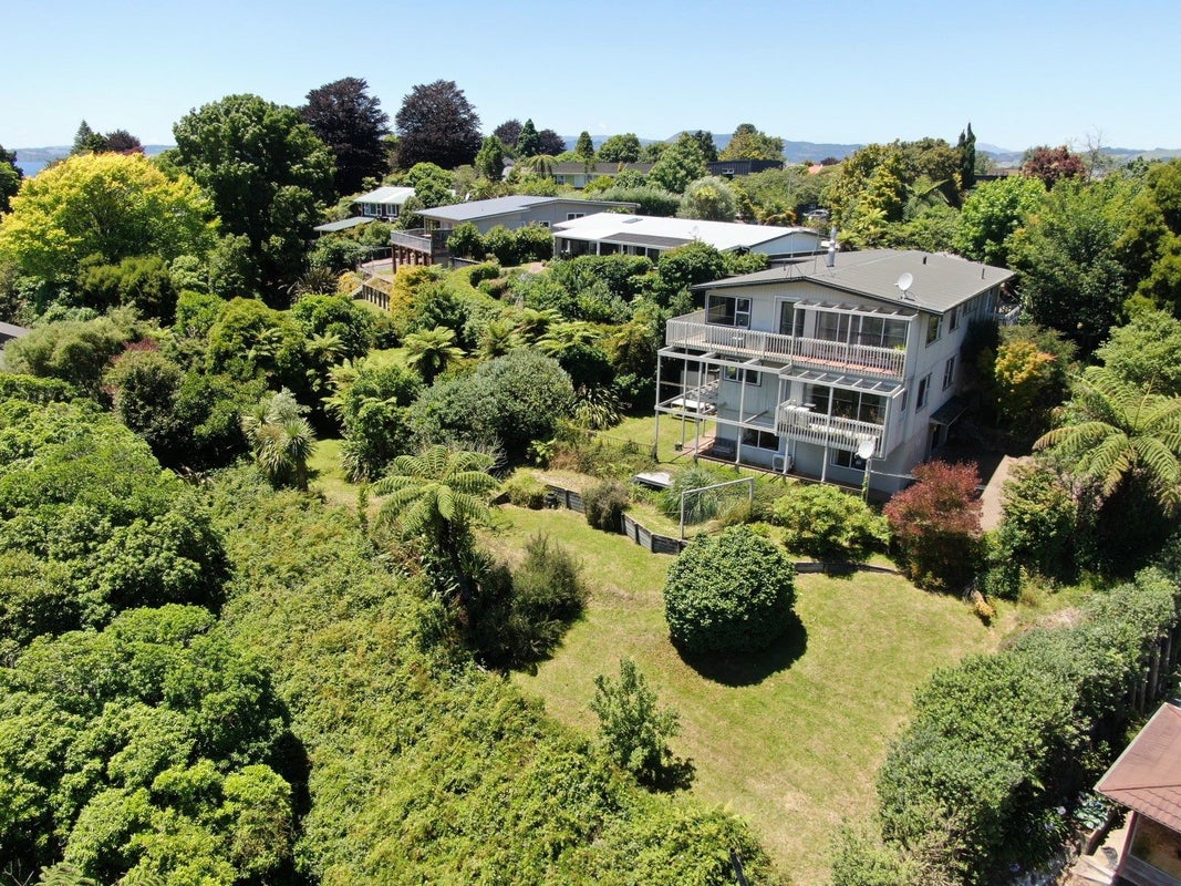 10 Naera Place, Kawaha Point, Rotorua - Carousel 31