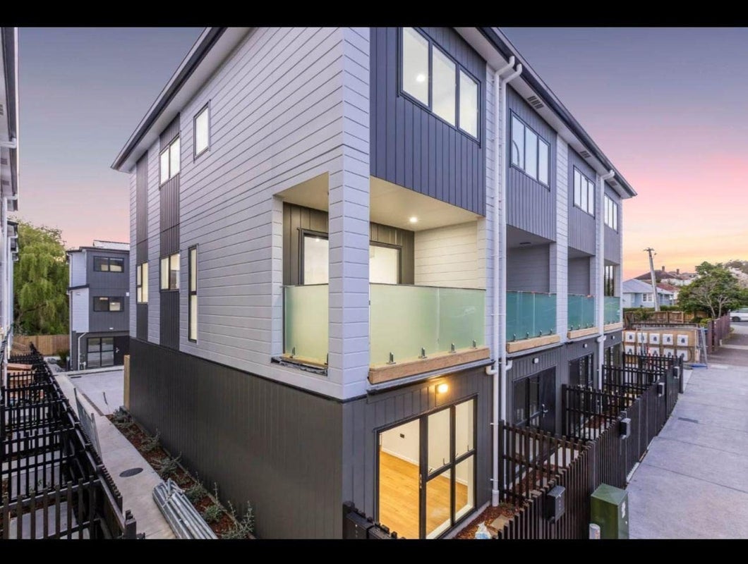 10/717 Sandringham Road Extension, Wesley, Auckland - Carousel 11